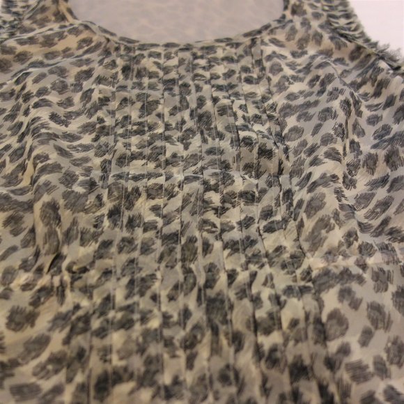 Banana Republic Animal Print Sleeveless Blouse - Picture 6 of 10